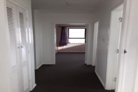 Photo of property in 36 Longburn Road, Henderson, Auckland, 0610