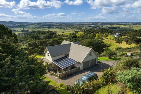 Photo of property in 171 Pinchgut Road, Kaukapakapa, 0873