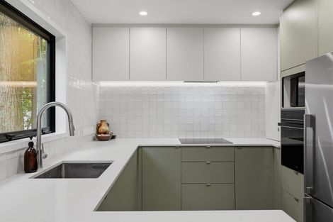 Photo of property in 189 Shaw Road, Oratia, Auckland, 0604