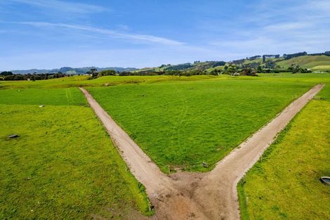 Photo of property in 78 Waitoetoe Road, Mimi, Urenui, 4377