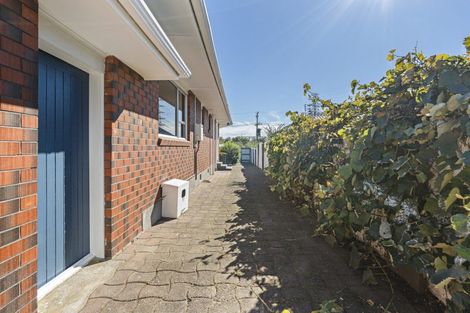 Photo of property in 12 Saxton Road, Upper Vogeltown, New Plymouth, 4310