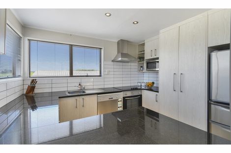 Photo of property in 7 Catkin Crescent, Papatoetoe, Auckland, 2025