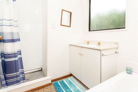 Photo of property in 92b Englefield Road, Northwood, Christchurch, 8051