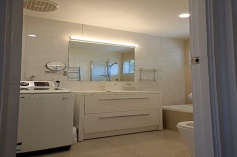 Photo of property in 29 Ayton Drive, Totara Vale, Auckland, 0629