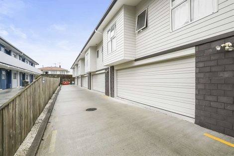 Photo of property in 3u5 Somerset Street, Frankton, Hamilton, 3204