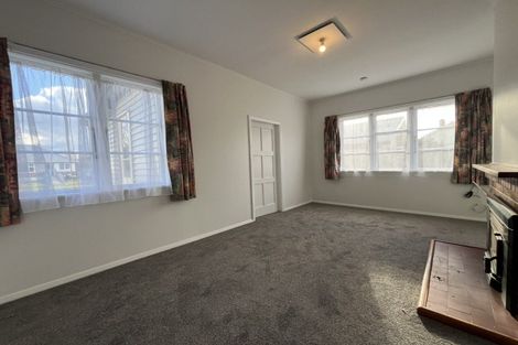 Photo of property in 49 Ihle Street, Terrace End, Palmerston North, 4410