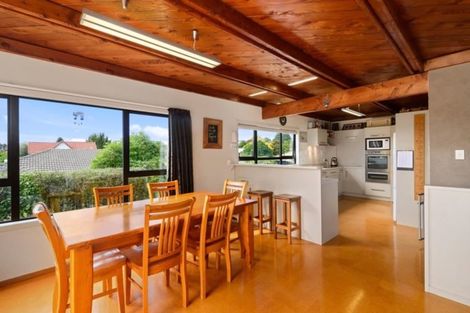Photo of property in 41 Waitawa Place, Lynmore, Rotorua, 3010