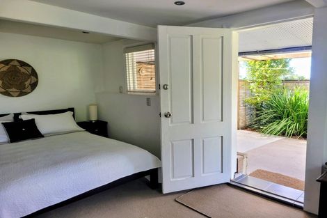Photo of property in 7 Pah Road, Cockle Bay, Auckland, 2014