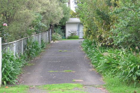 Photo of property in 11a/2 Knox Road, Swanson, Auckland, 0612