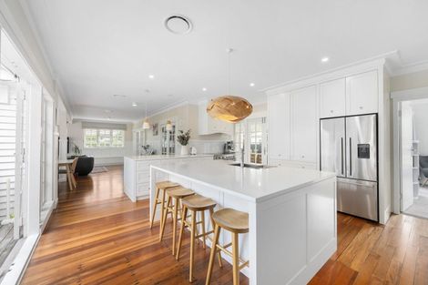 Photo of property in 340 Fergusson Drive, Heretaunga, Upper Hutt, 5018