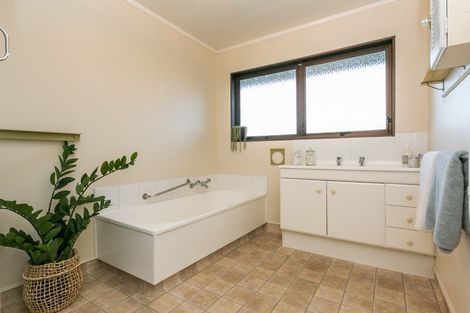 Photo of property in 35a Church Road, Taradale, Napier, 4112