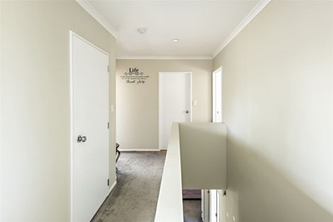 Photo of property in 31 Regalwood Place, Favona, Auckland, 2024