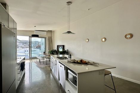 Photo of property in 1/25 Home Street, Mount Victoria, Wellington, 6011