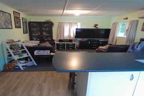 Photo of property in 5 Bethune Street, Featherston, 5710