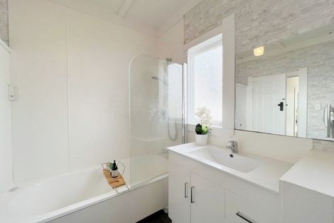 Photo of property in 42 Cook Street, Hamilton East, Hamilton, 3216