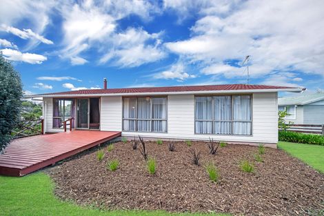 Photo of property in 2 Ensign Place, Hillcrest, Auckland, 0627