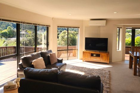 Photo of property in 47 William Gamble Drive, Greenhithe, Auckland, 0632