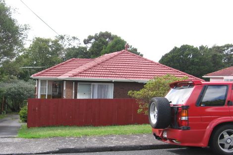 Photo of property in 27 Netherlands Avenue, Kelston, Auckland, 0602