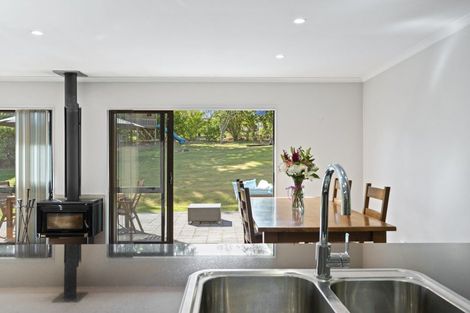 Photo of property in 9 Buttercup Place, Waimauku, 0812
