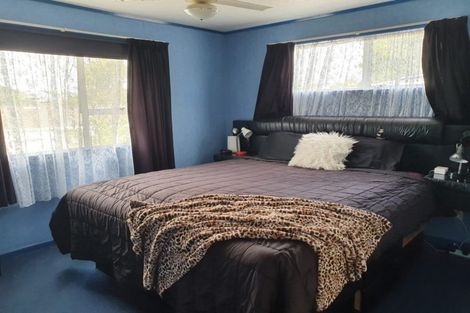 Photo of property in 60 Keegan Drive, Massey, Auckland, 0614