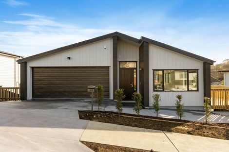 Photo of property in 40 San Prospero Crescent, Henderson, Auckland, 0612