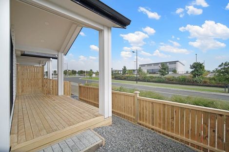 Photo of property in 6 Rorotu Avenue, Karaka, 2113