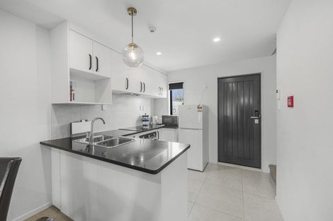 Photo of property in Rf202b, 19/18 Hewlett Road, Massey, Auckland, 0614