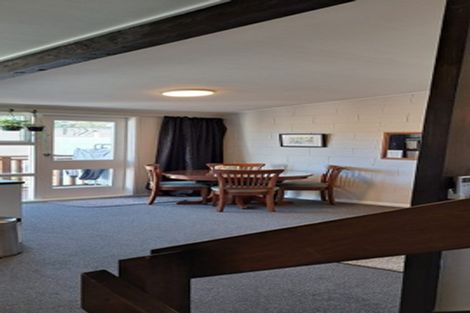 Photo of property in 21f5 Collins Avenue, Tawa, Wellington, 5028