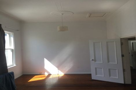 Photo of property in 19 Myrtle Crescent, Mount Cook, Wellington, 6021