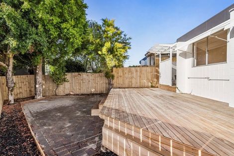 Photo of property in 1/8 Wilbur Place, Pakuranga Heights, Auckland, 2010