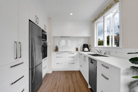 Photo of property in 3/87 Brougham Street, New Plymouth, 4310