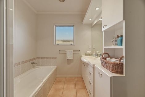 Photo of property in 26 Duggan Drive, Owhata, Rotorua, 3010
