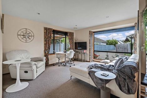 Photo of property in 82 Middleton Road, Upper Riccarton, Christchurch, 8041