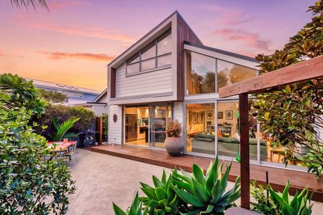 Photo of property in 24 Ventnor Street, Seatoun, Wellington, 6022