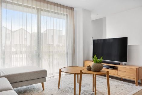 Photo of property in 37 Cessna Crescent, Mangere, Auckland, 2022