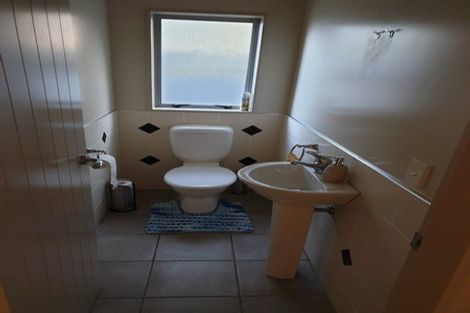 Photo of property in 10 Consort Close, Paraparaumu Beach, Paraparaumu, 5032