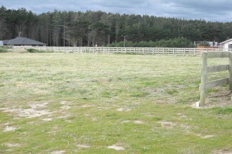 Photo of property in 233 Park Avenue, Waitarere Beach, Levin, 5510