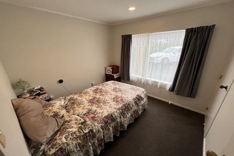 Photo of property in 1/12 Bernina Place, Weymouth, Auckland, 2103