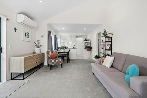 Photo of property in Miramar Villas, 22/3u Byron Street, Miramar, Wellington, 6022