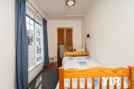 Photo of property in 4a Sunhaven Drive, Newlands, Wellington, 6037