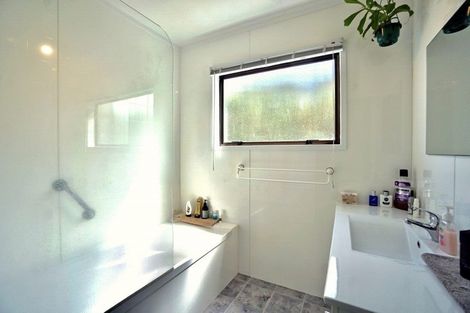 Photo of property in 46 Lee Street, Te Puke, 3119