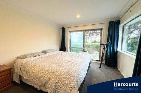 Photo of property in 296 Motutara Road, Muriwai, Waimauku, 0881