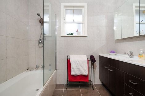 Photo of property in 246 Don Buck Road, Massey, Auckland, 0614