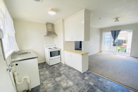 Photo of property in 2 Hobman Place, Manurewa, Auckland, 2102