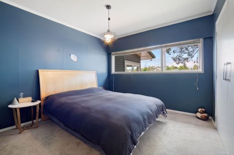 Photo of property in 44 Hogans Road, Glenfield, Auckland, 0629