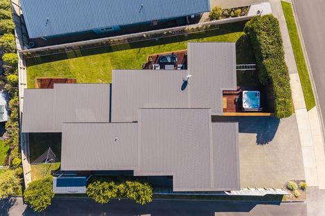 Photo of property in 48 Endeavour Drive, Whitby, Porirua, 5024