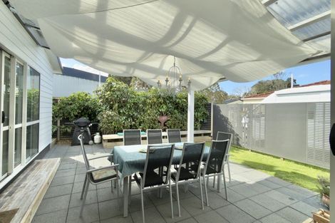 Photo of property in 10 Whiritoa Beach Road, Whiritoa, Whangamata, 3691