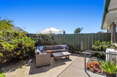 Photo of property in 24 Edgewater Grove, Whakatane, 3120