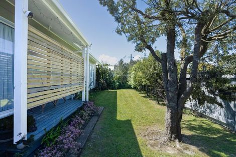 Photo of property in 78 Atkinson Avenue, Otaki Beach, Otaki, 5512