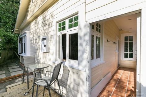 Photo of property in 6 Governor Road, Northland, Wellington, 6012